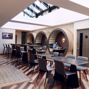 Point A Hotel London Shoreditch @minkaguides dining area