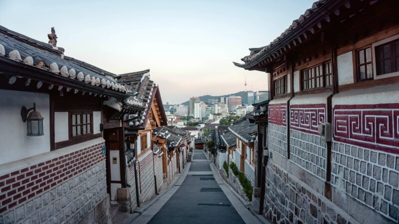Unique things to do in Seoul Bukchon Hanok Village CREDIT yeo khee-unsplash