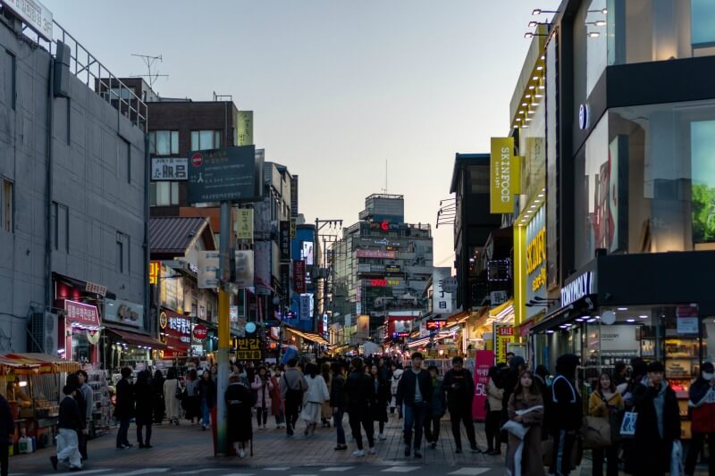 Unique things to do in Seoul Hongdae CREDIT patrick-unsplash