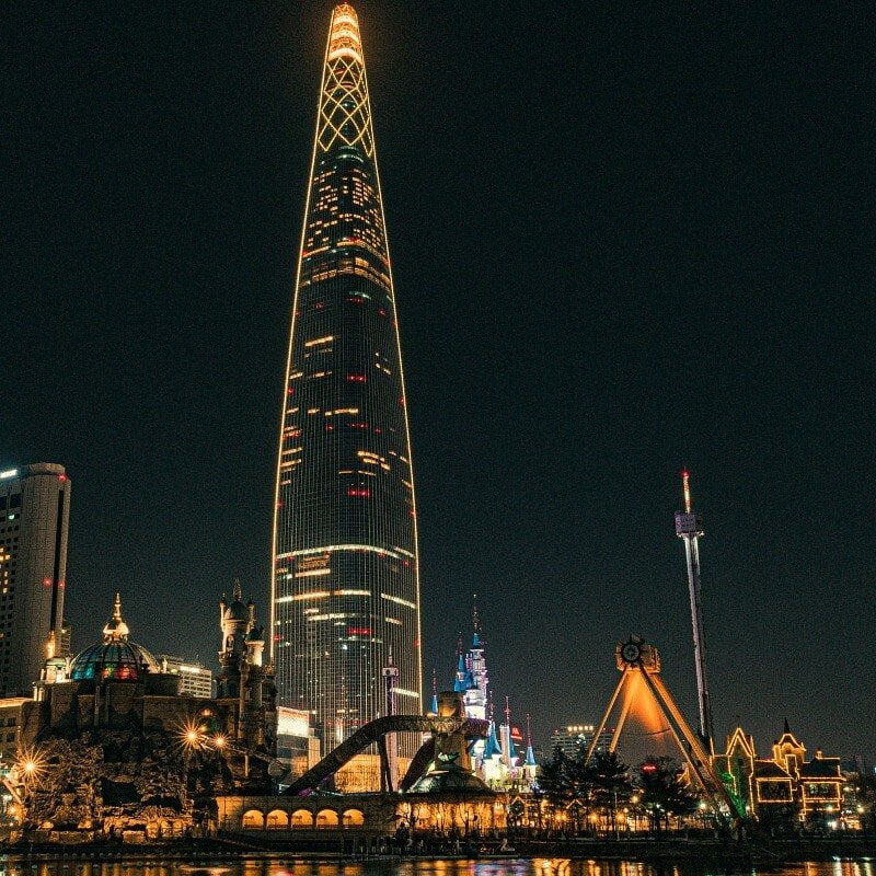Unique things to do in Seoul Lotte Tower CREDIT daniel lee-unsplash