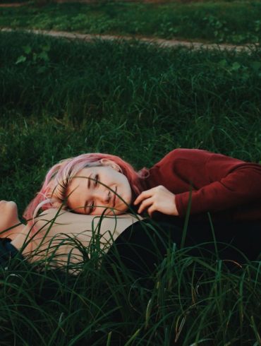 New Relationship Energy couple in love CREDIT Marie S on Unsplash