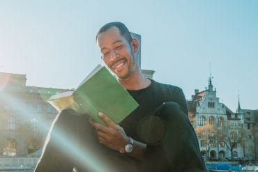 Queer books - SHARE - CREDIT Peggy Anke-Unsplash