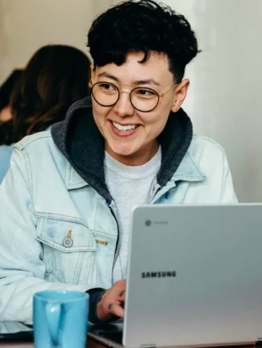 Minka Guides online courses - share CREDIT Brooke Cagle Unsplash